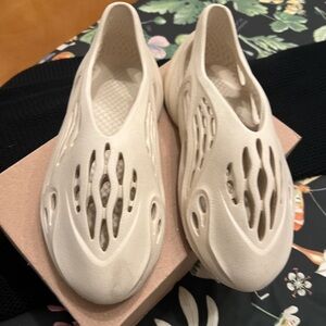 Adidas Yeezy Foam Runnr, Worn and Well Maintained Sz 9, Sand.  Unisex sizing